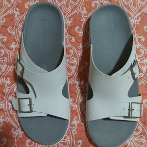 Spenco White Sandal size 10